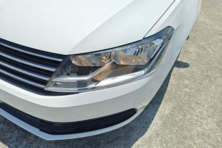 Used Volkswagen Lavida 2017 1.6L Automatic Fashion Edition Left Front Headlight