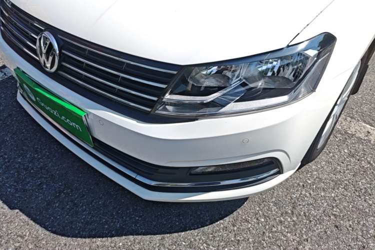 Used Volkswagen Lavida 2017 1.6L Automatic Comfort Edition Left Front Headlight