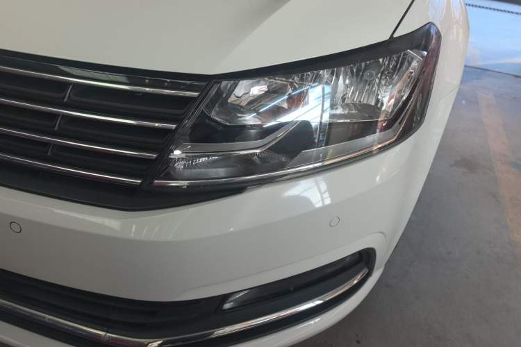 Used Volkswagen Lavida 2017 1.6L Automatic Comfort Edition Left Front Headlight