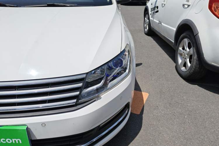 Used Volkswagen Lavida 2017 1.6L Automatic Comfort Edition Left Front Headlight