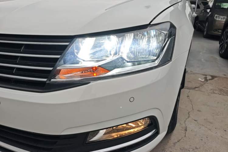 Used Volkswagen Lavida 2017 230TSI DSG Comfort Edition Left Front Headlight