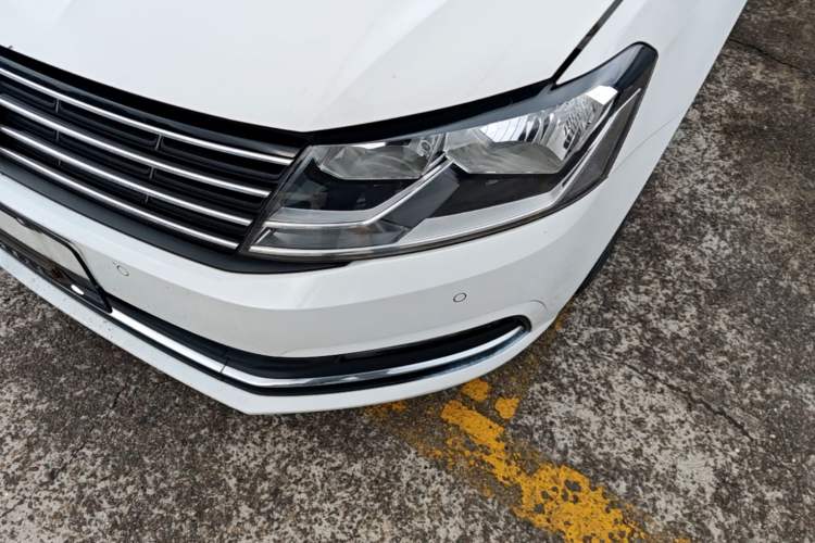 Used Volkswagen Lavida 2017 1.6L Automatic Comfort Edition Left Front Headlight