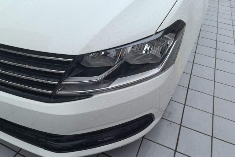 Used Volkswagen Lavida 2017 1.6L Automatic Fashion Edition Left Front Headlight