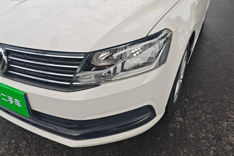 Used Volkswagen Lavida 2017 1.6L Automatic Fashion Edition Left Front Headlight