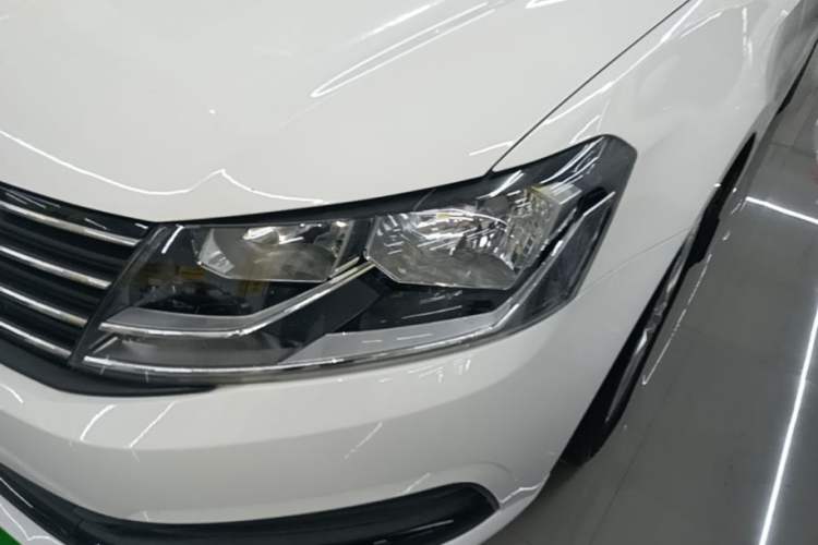 Used Volkswagen Lavida 2017 1.6L Automatic Fashion Edition Left Front Headlight