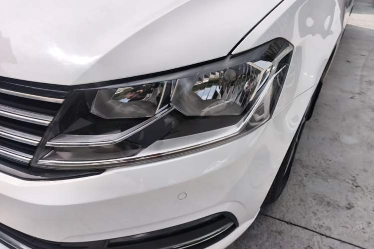 Used Volkswagen Lavida 2017 230TSI DSG Comfort Edition Left Front Headlight