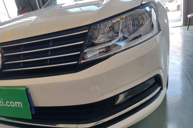 Used Volkswagen Lavida 2017 230TSI DSG Comfort Edition Left Front Headlight