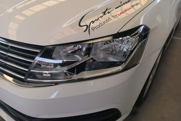 Used Volkswagen Lavida 2017 1.6L Automatic Fashion Edition Left Front Headlight