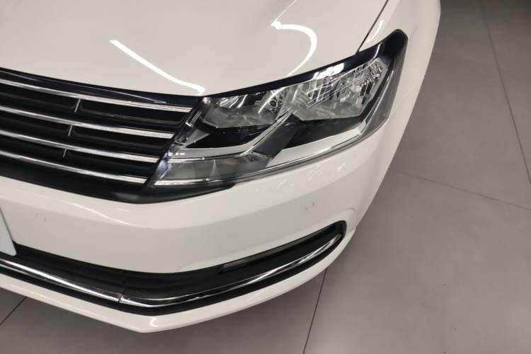 Used Volkswagen Lavida 2017 230TSI DSG Comfort Edition Left Front Headlight