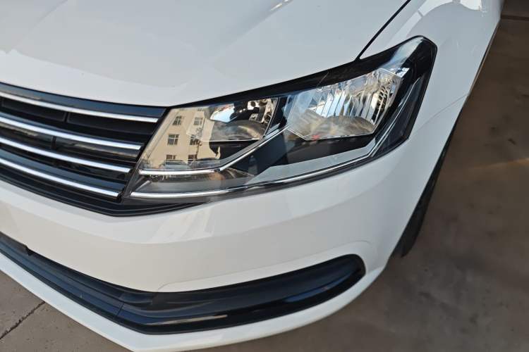 Used Volkswagen Lavida 2017 1.6L Manual Fashion Edition Left Front Headlight