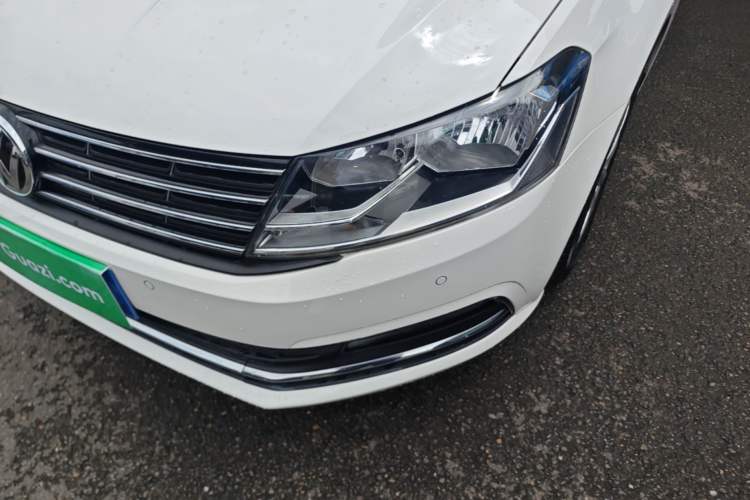 Used Volkswagen Lavida 2017 1.6L Automatic Comfort Edition Left Front Headlight