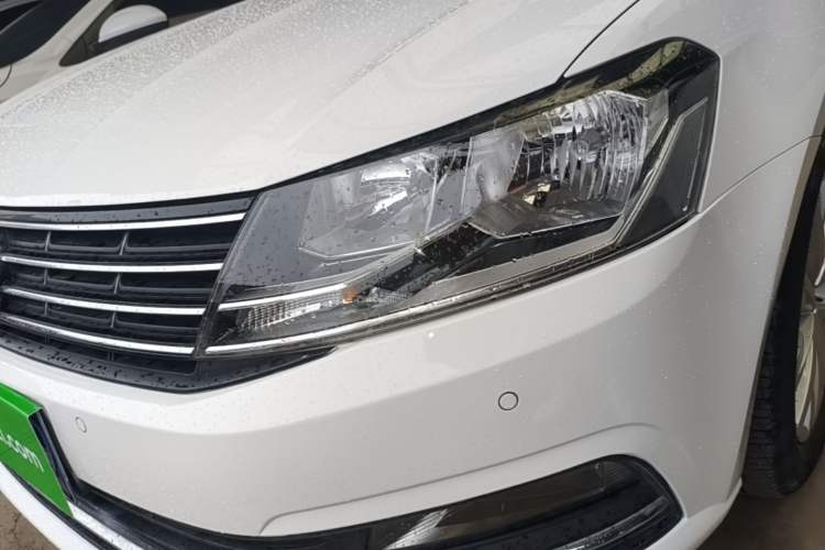 Used Volkswagen Lavida 2017 1.6L Automatic Comfort Edition Left Front Headlight