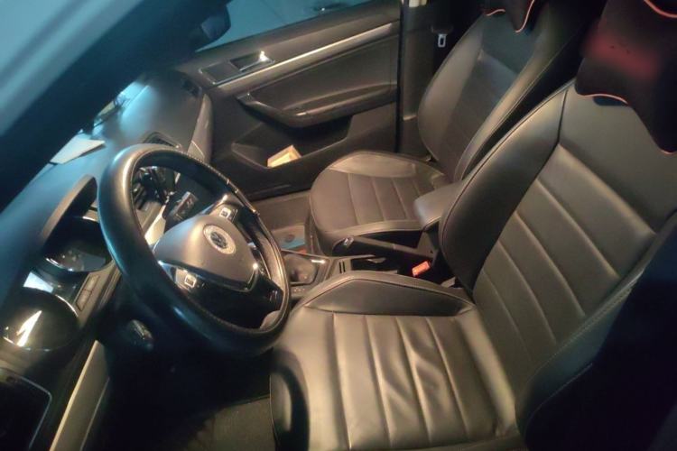 Used Volkswagen Lavida 2017 1.6L Automatic Comfort Edition Left Front Seat