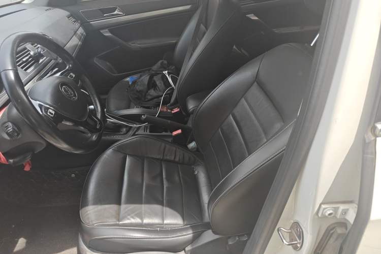 Used Volkswagen Lavida 2017 1.6L Automatic Comfort Edition Left Front Seat