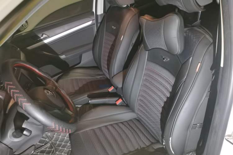 Used Volkswagen Lavida 2017 1.6L Automatic Fashion Edition Left Front Seat