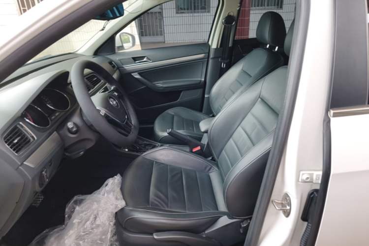 Used Volkswagen Lavida 2017 1.6L Automatic Comfort Edition Left Front Seat
