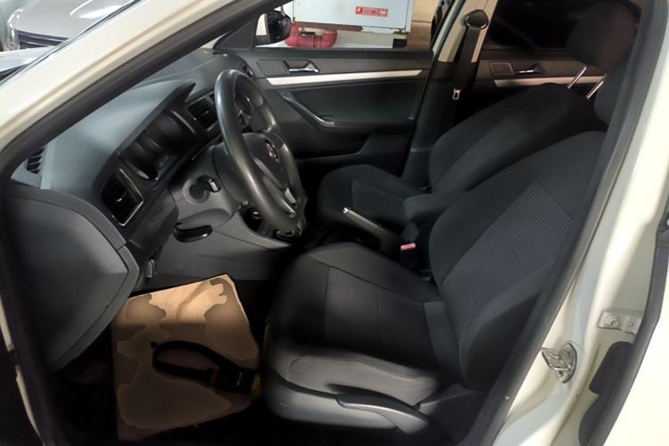 Used Volkswagen Lavida 2017 1.6L Manual Fashion Edition Left Front Seat
