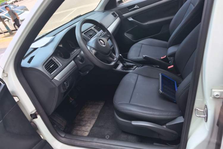 Used Volkswagen Lavida 2017 1.6L Automatic Fashion Edition Left Front Seat