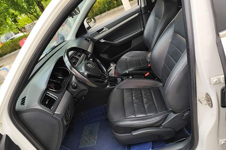 Used Volkswagen Lavida 2017 1.6L Automatic Comfort Edition Left Front Seat