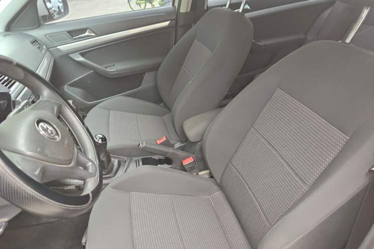 Used Volkswagen Lavida 2017 1.6L Manual Fashion Edition Left Front Seat