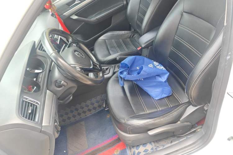 Used Volkswagen Lavida 2017 1.6L Automatic Fashion Edition Left Front Seat