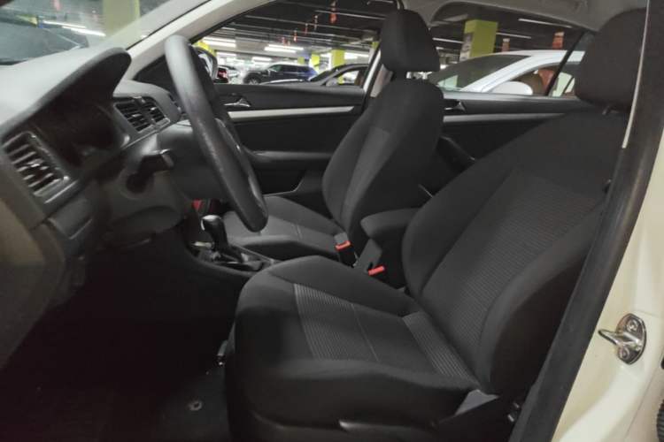 Used Volkswagen Lavida 2017 1.6L Automatic Fashion Edition Left Front Seat