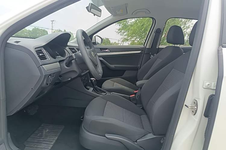 Used Volkswagen Lavida 2017 1.6L Automatic Fashion Edition Left Front Seat