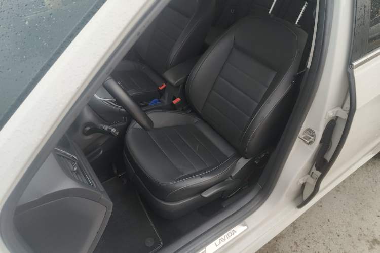 Used Volkswagen Lavida 2017 1.6L Automatic Comfort Edition Left Front Seat