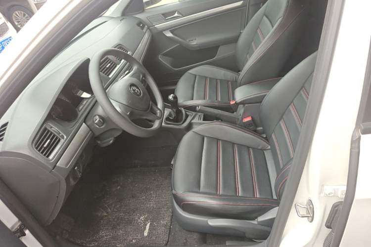 Used Volkswagen Lavida 2017 1.6L Manual Fashion Edition Left Front Seat