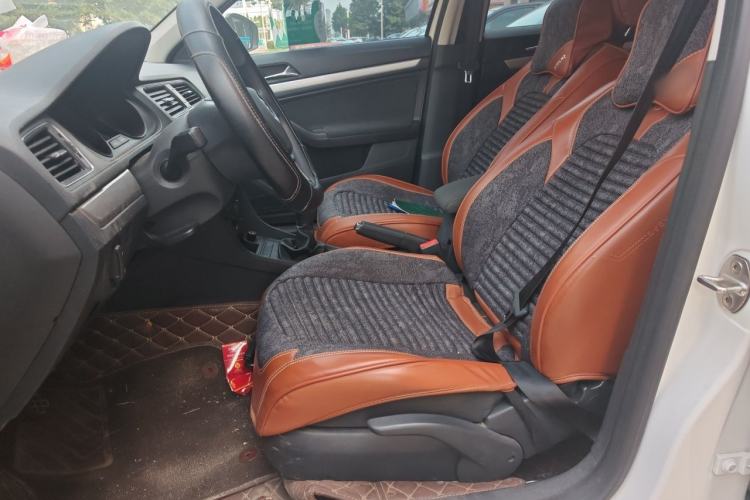Used Volkswagen Lavida 2017 1.6L Manual Fashion Edition Left Front Seat