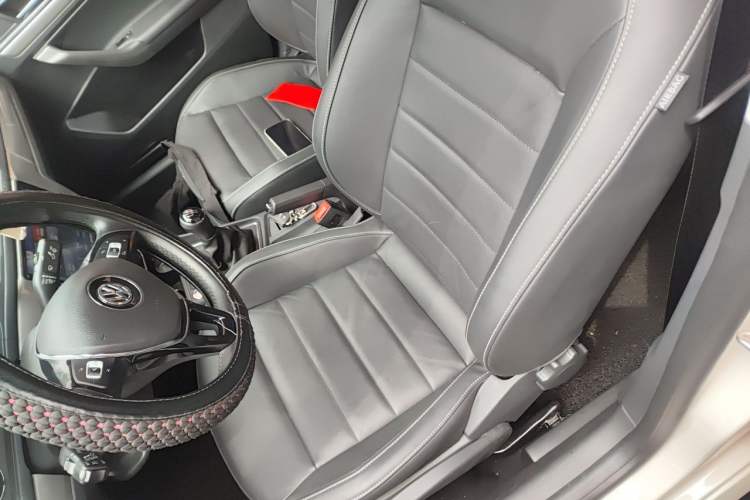 Used Volkswagen Lavida 2017 1.6L Manual Comfort Edition Left Front Seat