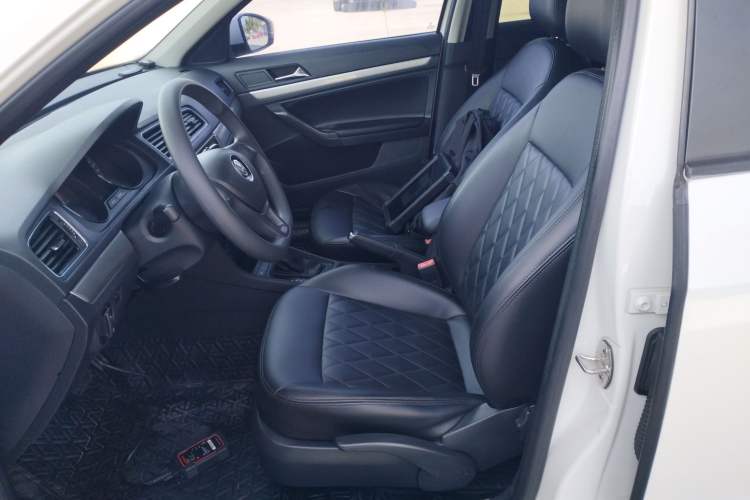 Used Volkswagen Lavida 2017 1.6L Automatic Fashion Edition Left Front Seat