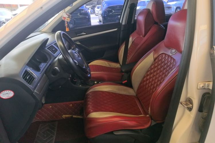 Used Volkswagen Lavida 2017 1.6L Automatic Fashion Edition Left Front Seat