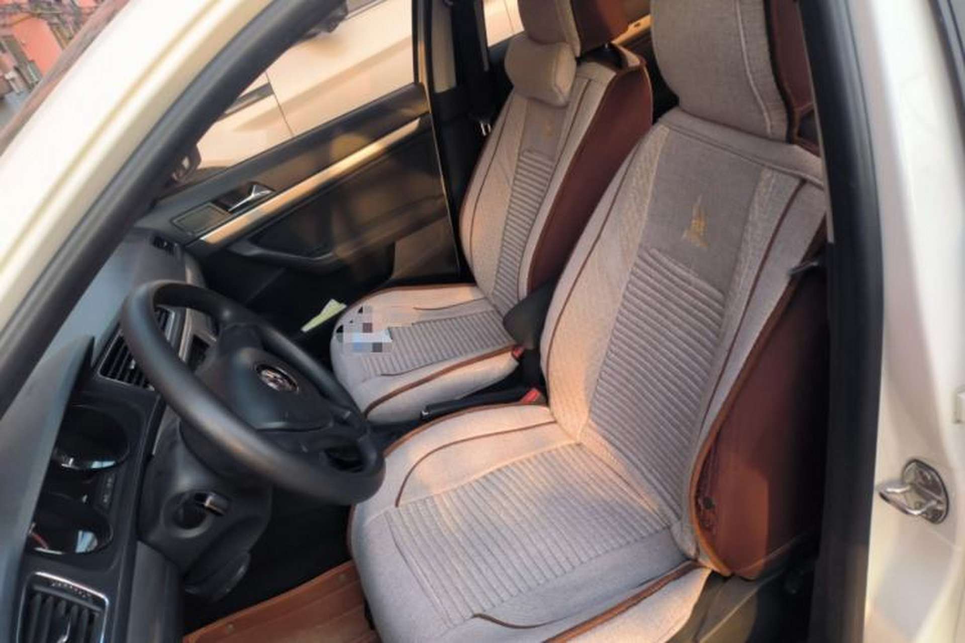 Used Volkswagen Lavida 2017 1.6L Automatic Fashion Edition Left Front Seat