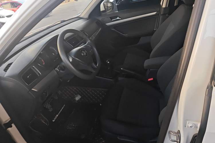 Used Volkswagen Lavida 2017 1.6L Manual Fashion Edition Left Front Seat