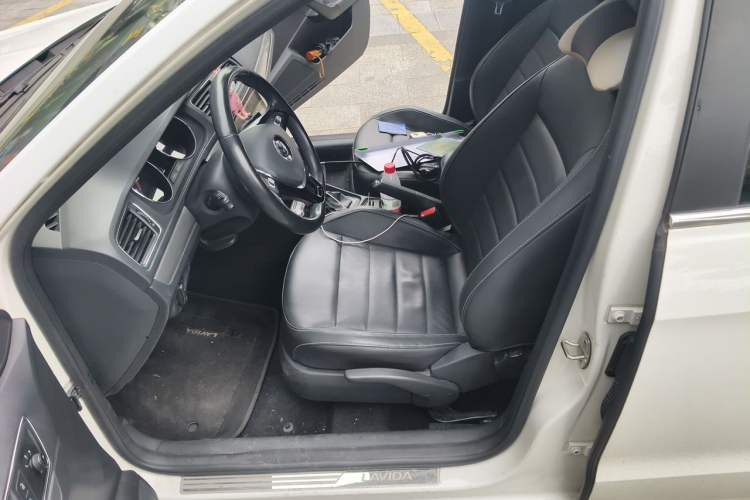Used Volkswagen Lavida 2017 1.6L Automatic Comfort Edition Left Front Seat