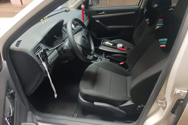Used Volkswagen Lavida 2017 1.6L Automatic Fashion Edition Left Front Seat