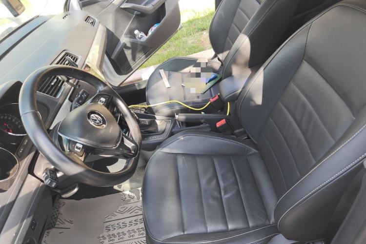 Used Volkswagen Lavida 2017 1.6L Automatic Comfort Edition Left Front Seat