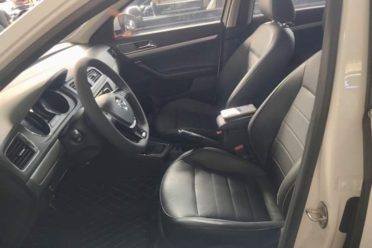 Used Volkswagen Lavida 2017 1.6L Automatic Comfort Edition Left Front Seat