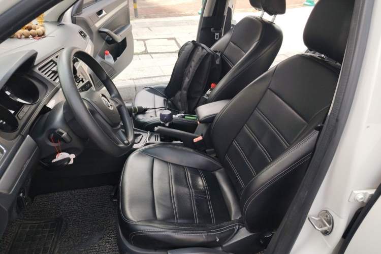 Used Volkswagen Lavida 2017 1.6L Automatic Fashion Edition Left Front Seat