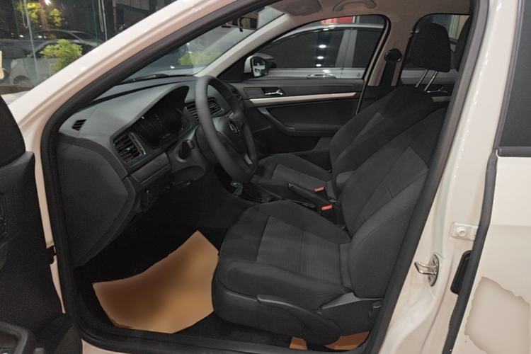 Used Volkswagen Lavida 2017 1.6L Automatic Fashion Edition Left Front Seat