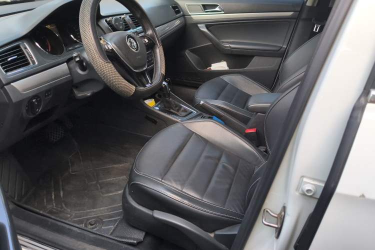 Used Volkswagen Lavida 2017 1.6L Automatic Comfort Edition Left Front Seat