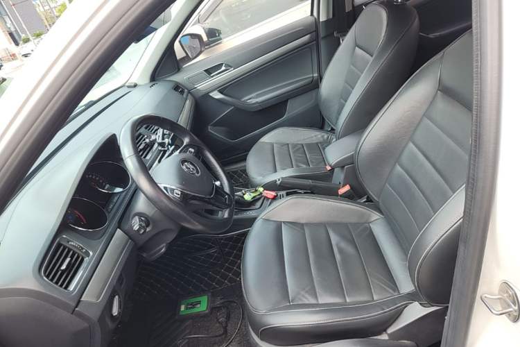 Used Volkswagen Lavida 2017 1.6L Automatic Comfort Edition Left Front Seat