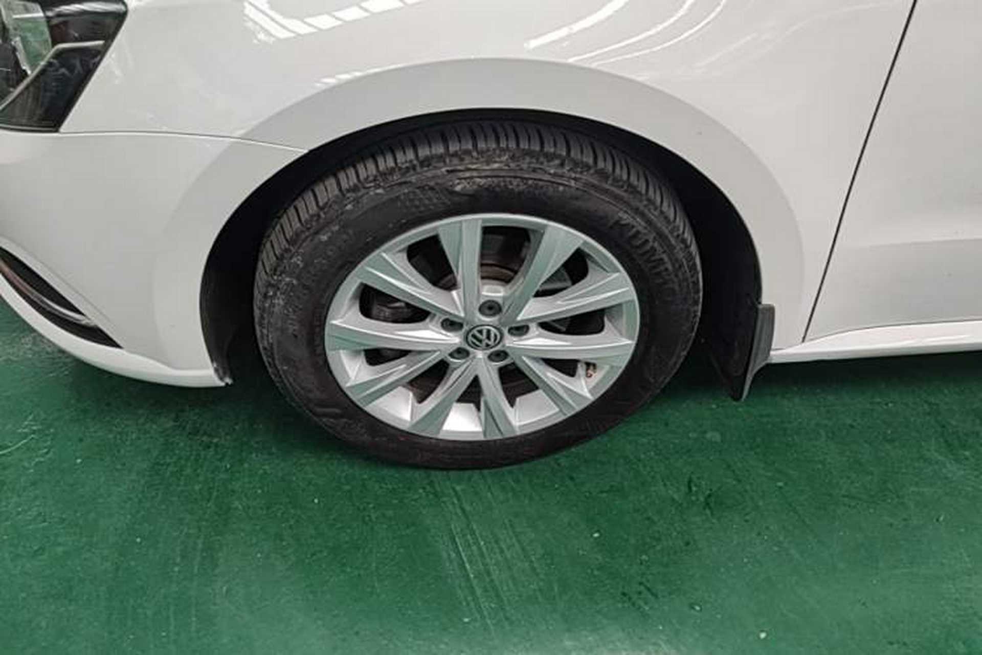 Used Volkswagen Lavida 2017 1.6L Automatic Comfort Edition Left Front Wheel Hub