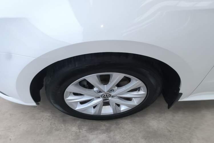 Used Volkswagen Lavida 2017 230TSI DSG Comfort Edition Left Front Wheel Hub