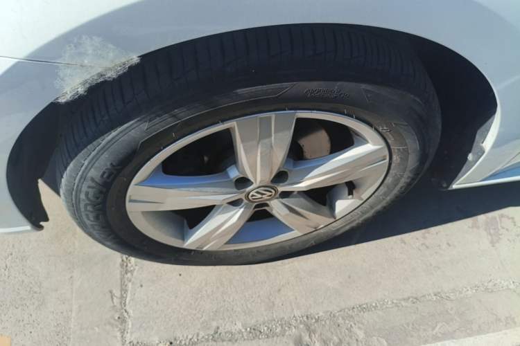 Used Volkswagen Lavida 2017 1.6L Automatic Fashion Edition Left Front Wheel Hub