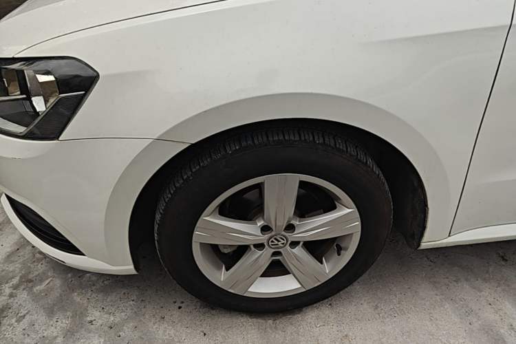 Used Volkswagen Lavida 2017 1.6L Automatic Fashion Edition Left Front Wheel Hub