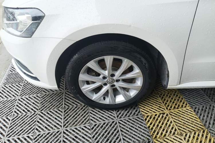 Used Volkswagen Lavida 2017 1.6L Manual Comfort Edition Left Front Wheel Hub