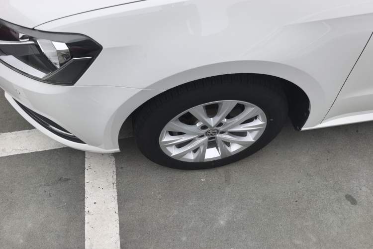 Used Volkswagen Lavida 2017 1.6L Automatic Comfort Edition Left Front Wheel Hub