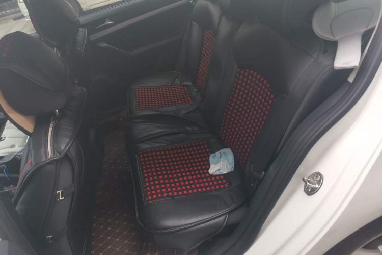 Used Volkswagen Lavida 2017 1.6L Automatic Fashion Edition Left Rear Seat